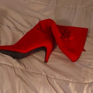 Velvet textured Boots